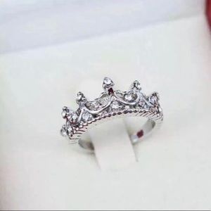 Ladies Princess Queen Diamond Crown Ring
